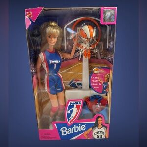Vintage WNBA Barbie Doll Basketball Rebecca Lobo 1998 Mattel 20205 New In Box